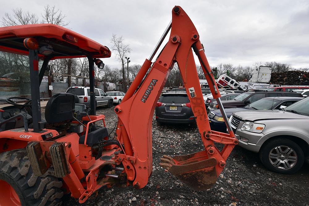 Kubota L39 Backhoe Loader