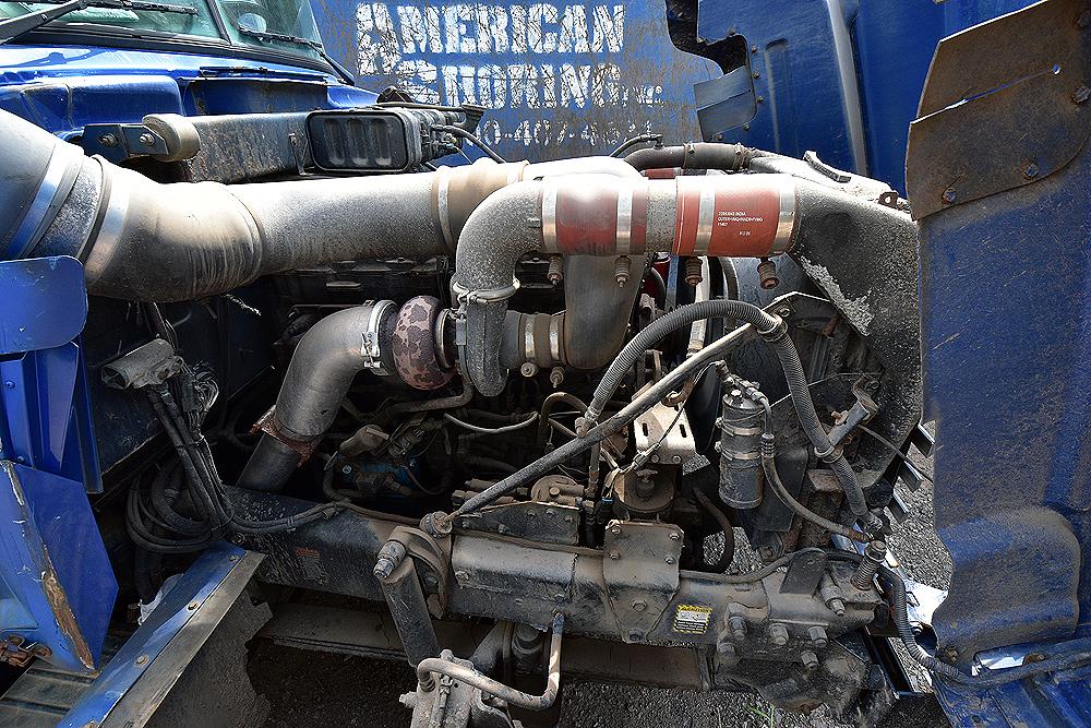 1994 Mack RD688S Roll Off Truck