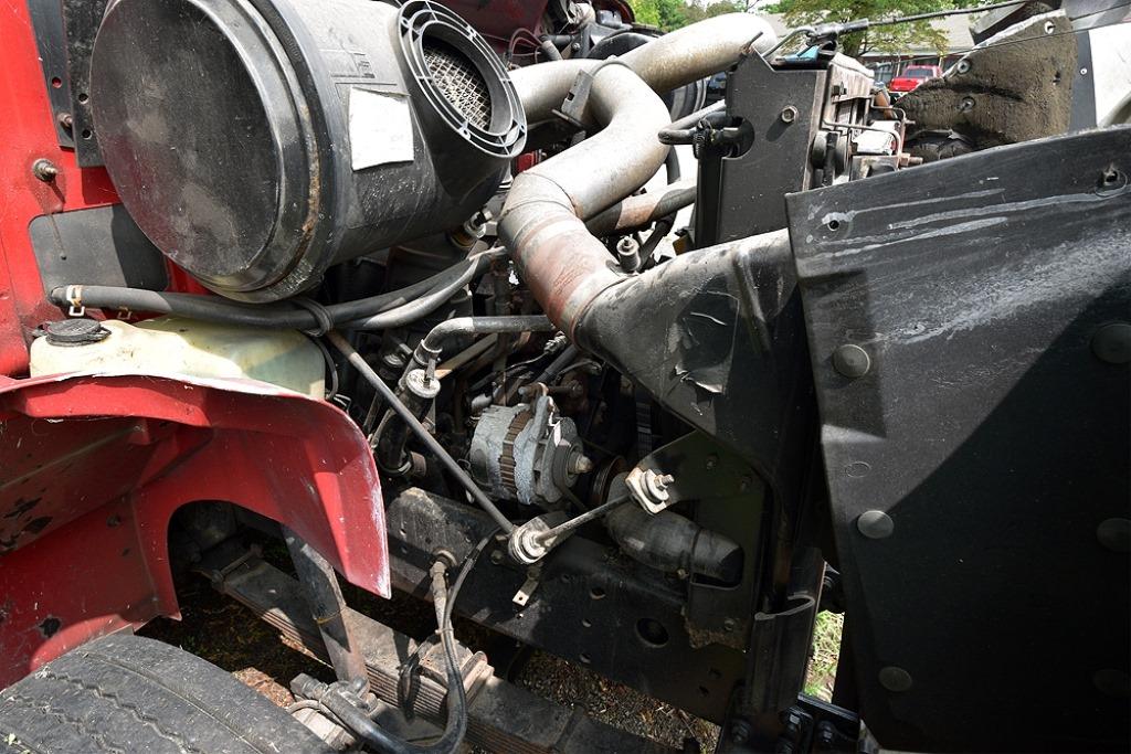 1998 International 8100 Single Axle Tractor