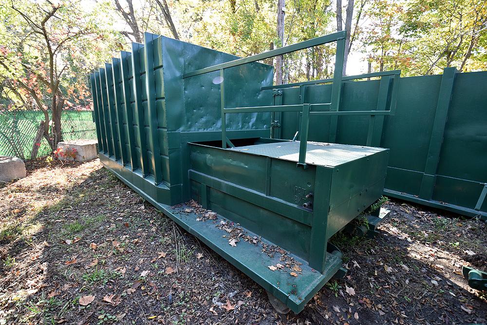 30 Yd. Self-Contained Compactor w/Outside Rail, Dual-Pickup & Open Charge Box