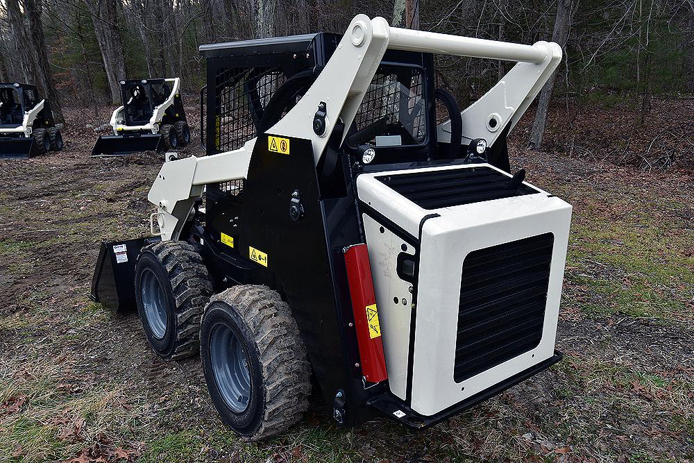 2019 Terex V200S Skid Steer w/ Pneumatic Tires & 67" Bucket