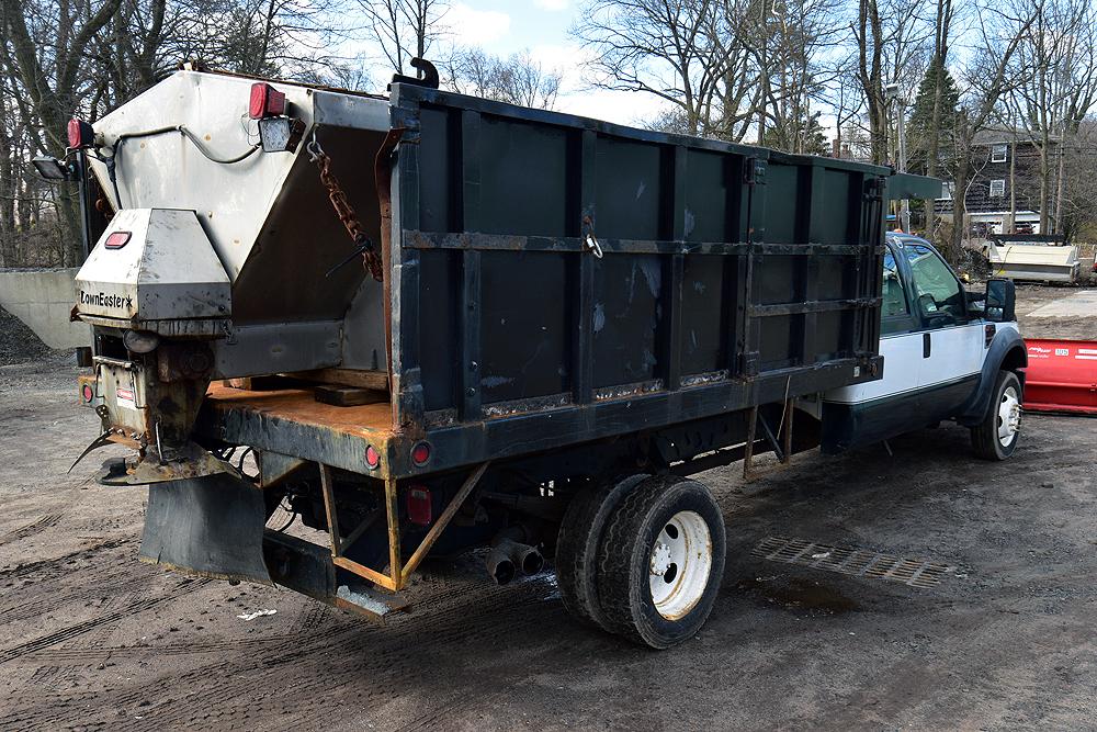 2010 Ford F-550, 4WD, Crew Cab