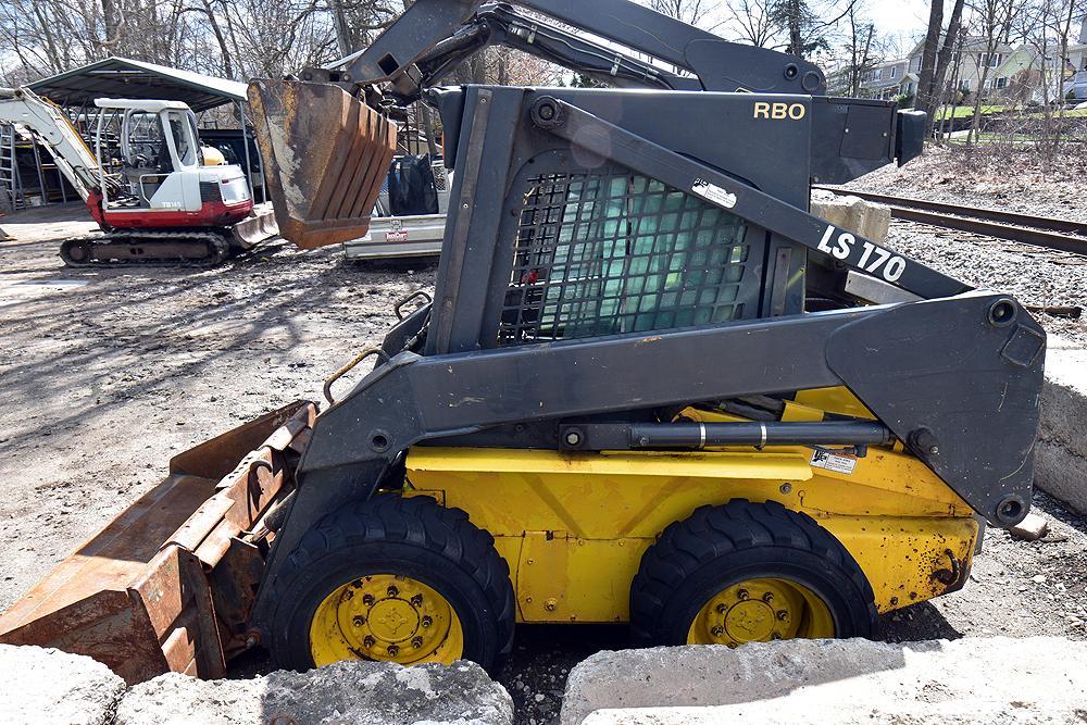 New Holland LS170 Turbo Skid Steer