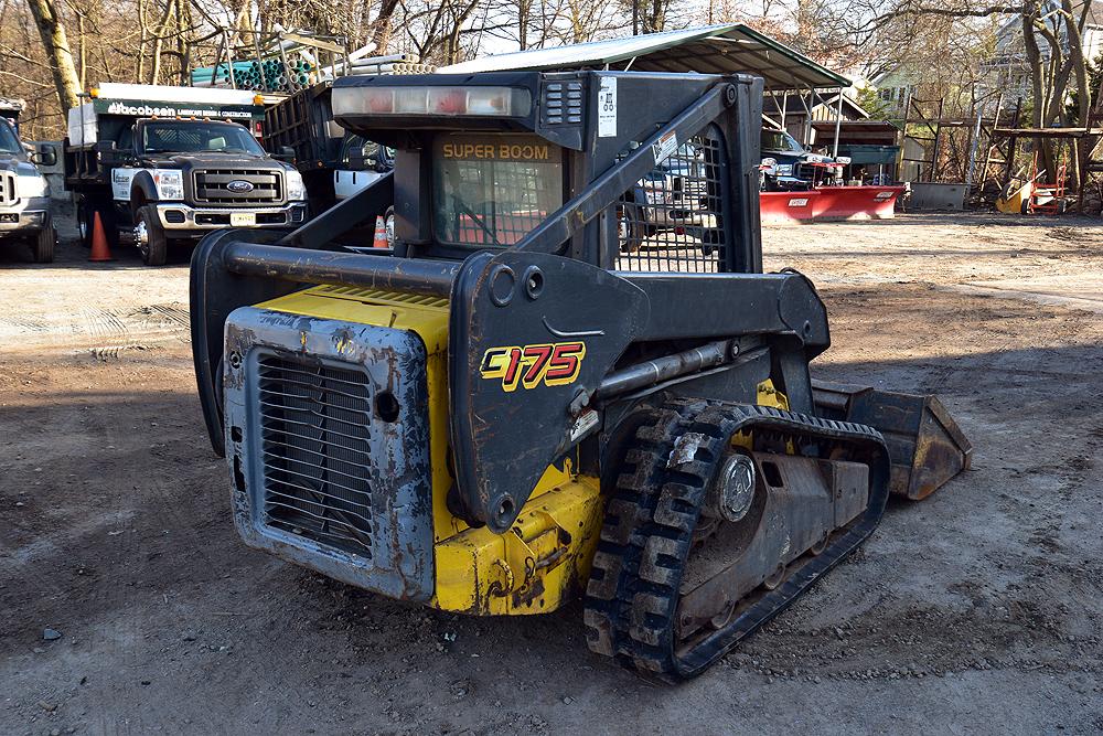 2009 New Holland C175 Skid Steer