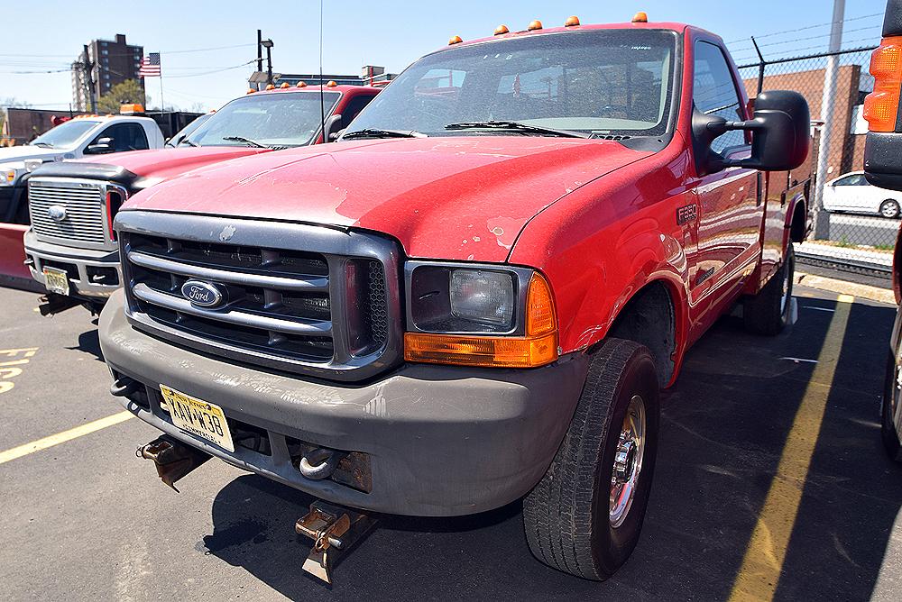 1999 Ford F-350 4WD, Diesel Utility Truck