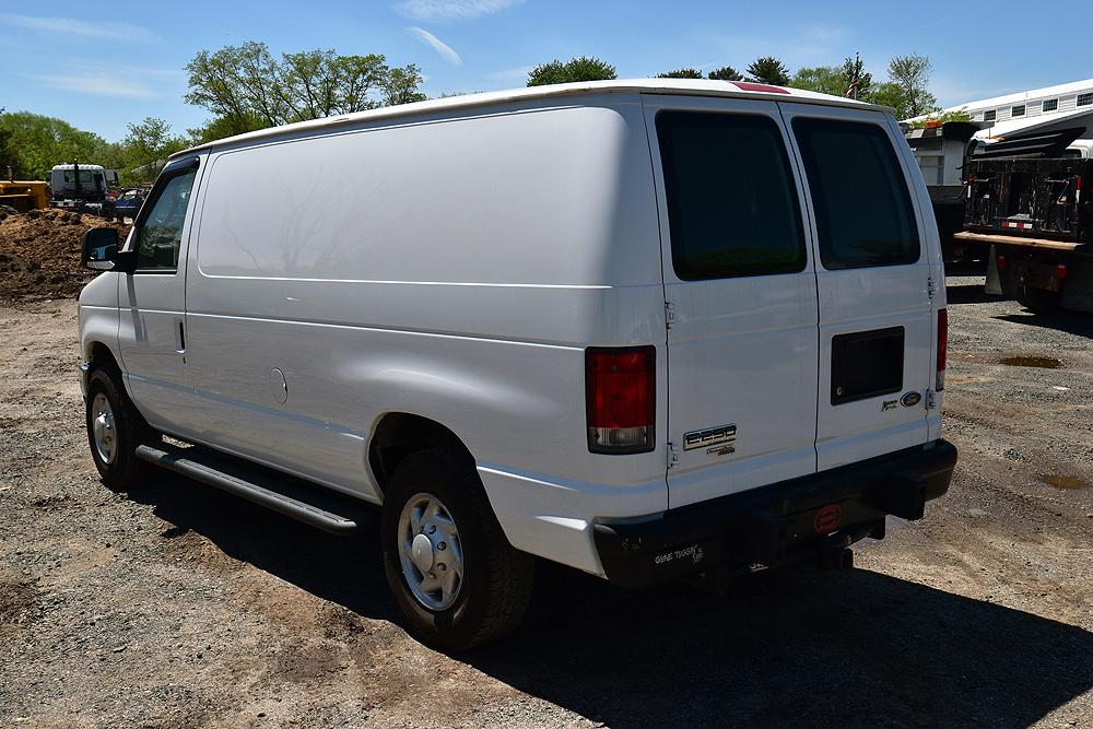 2014 Ford E-250 Commercial Van