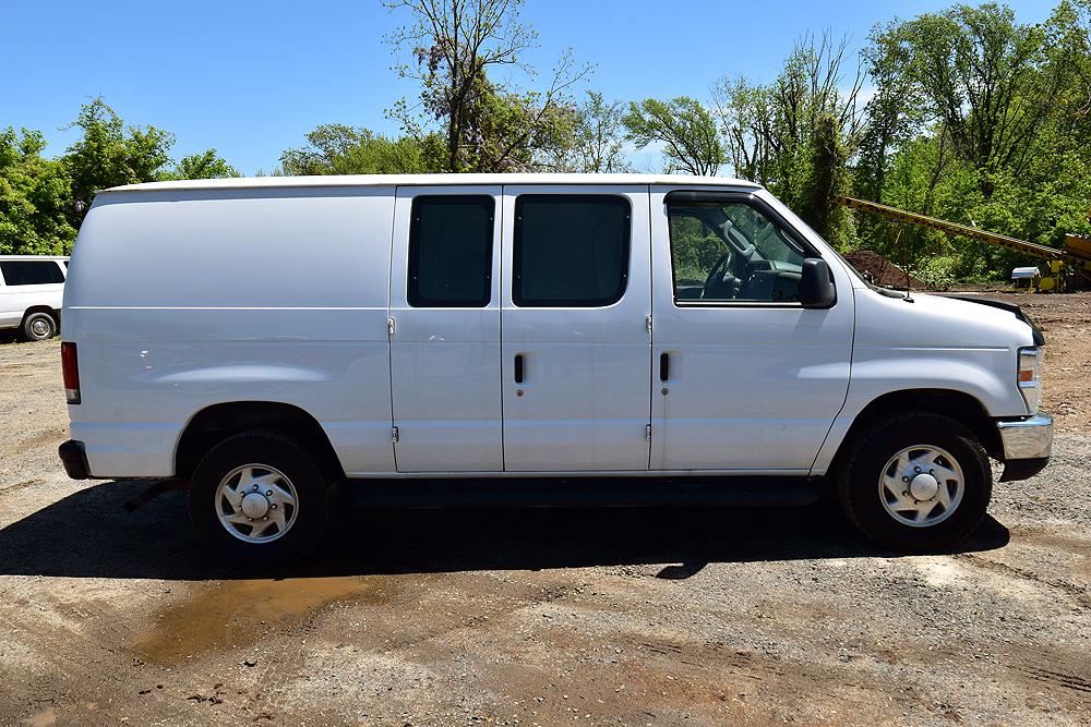 2014 Ford E-250 Commercial Van