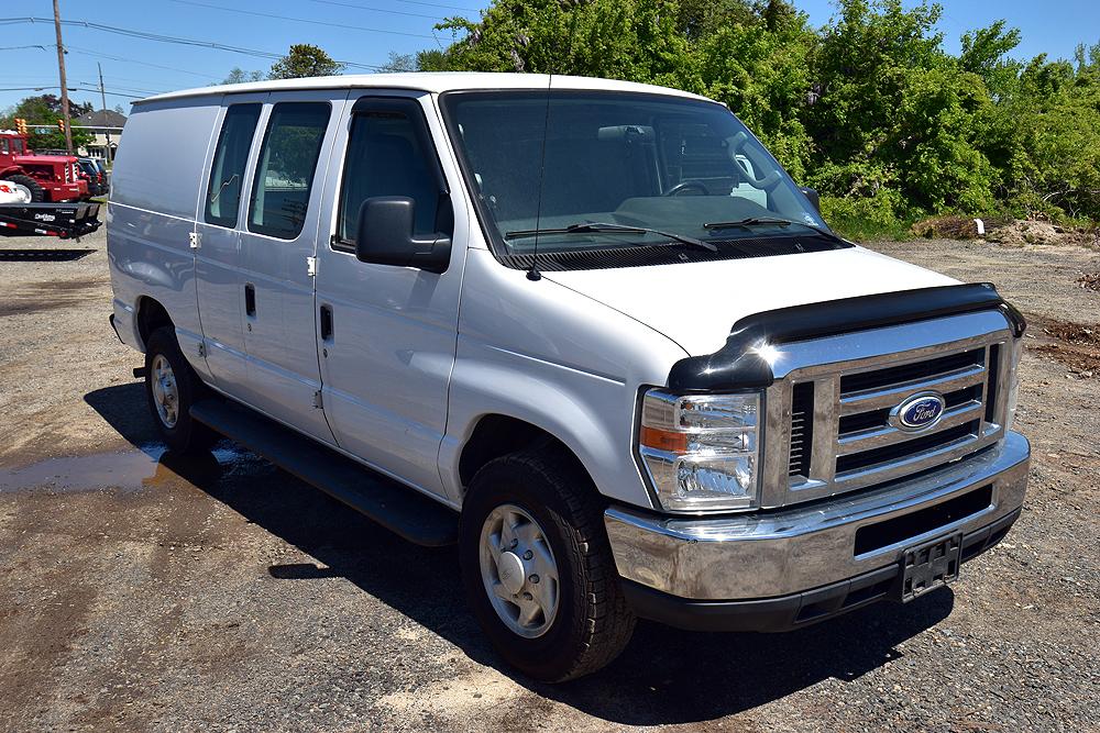 2014 Ford E-250 Commercial Van