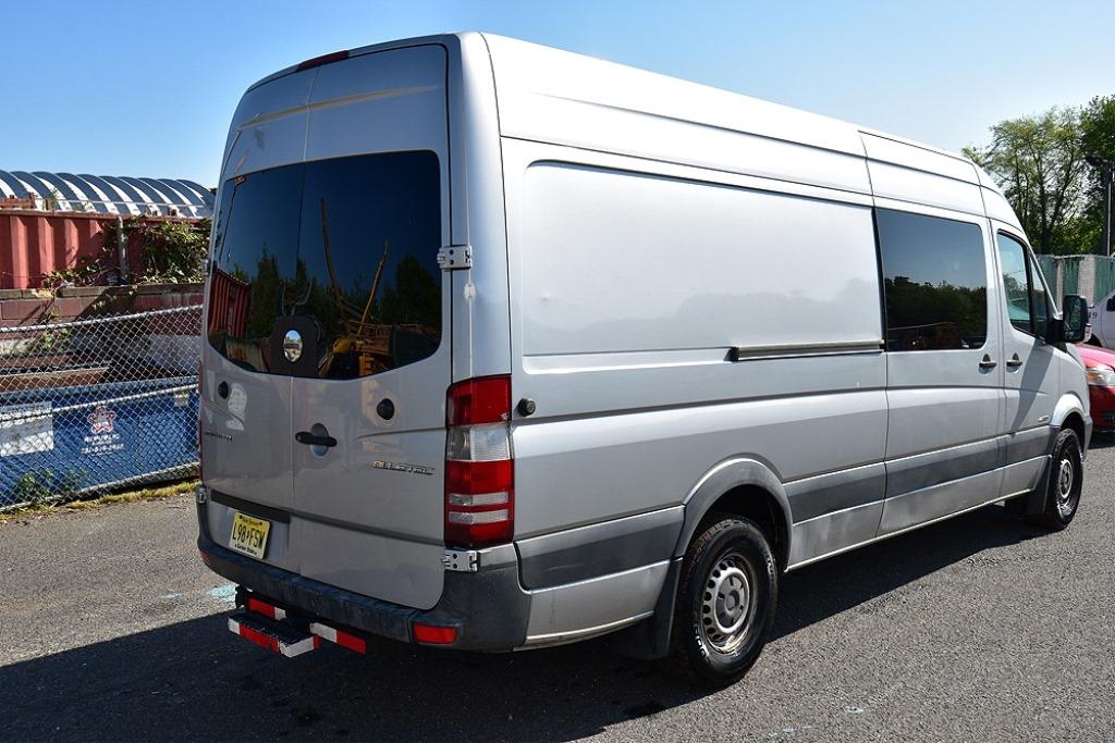 Freightliner 2500 Diesel Sprinter Van