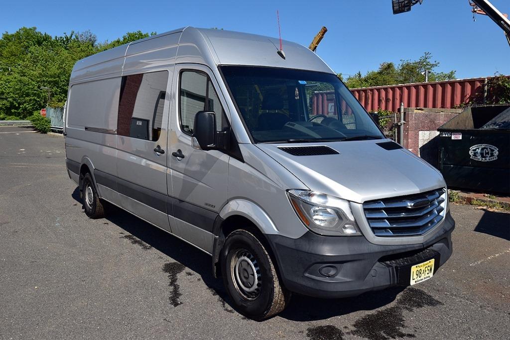 Freightliner 2500 Diesel Sprinter Van