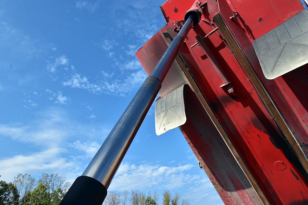 2016 Volvo VHD Dump Truck