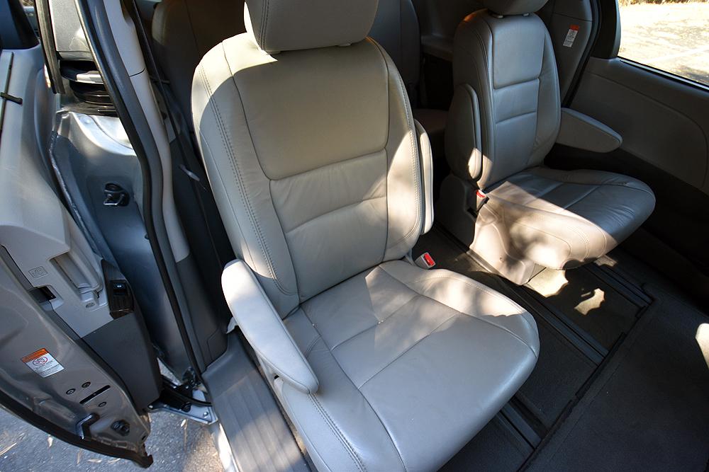 2017 Toyota Sienna XLE Mini Van