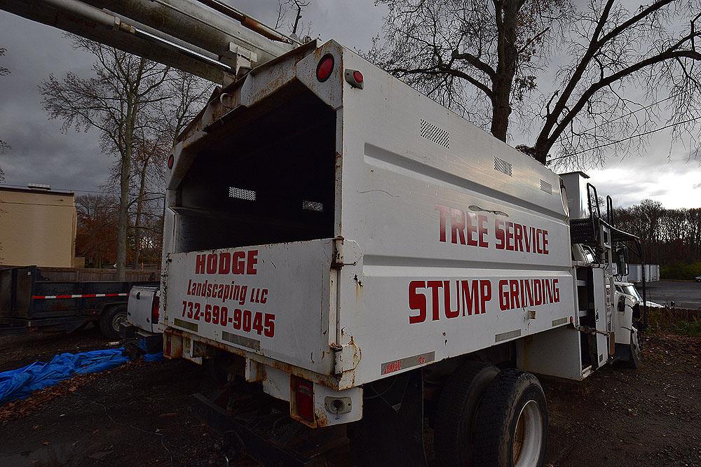 1997 Ford F800 Forestry Bucket Truck