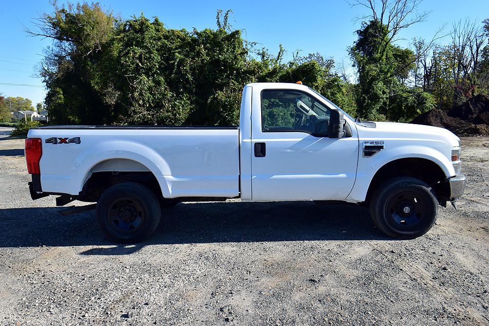 2008 Ford F-250XL Pick Up