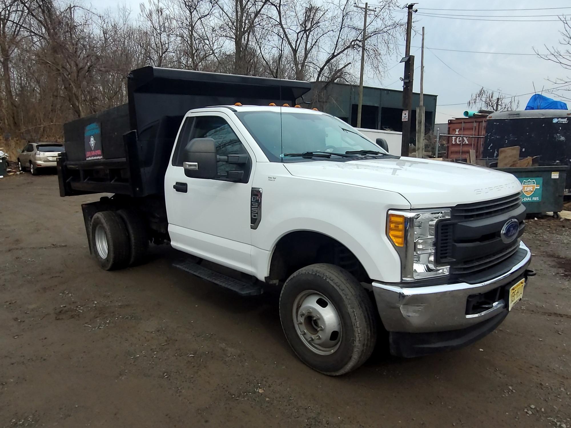 2017 Ford F-350 4WD, Super Duty Mason Dump