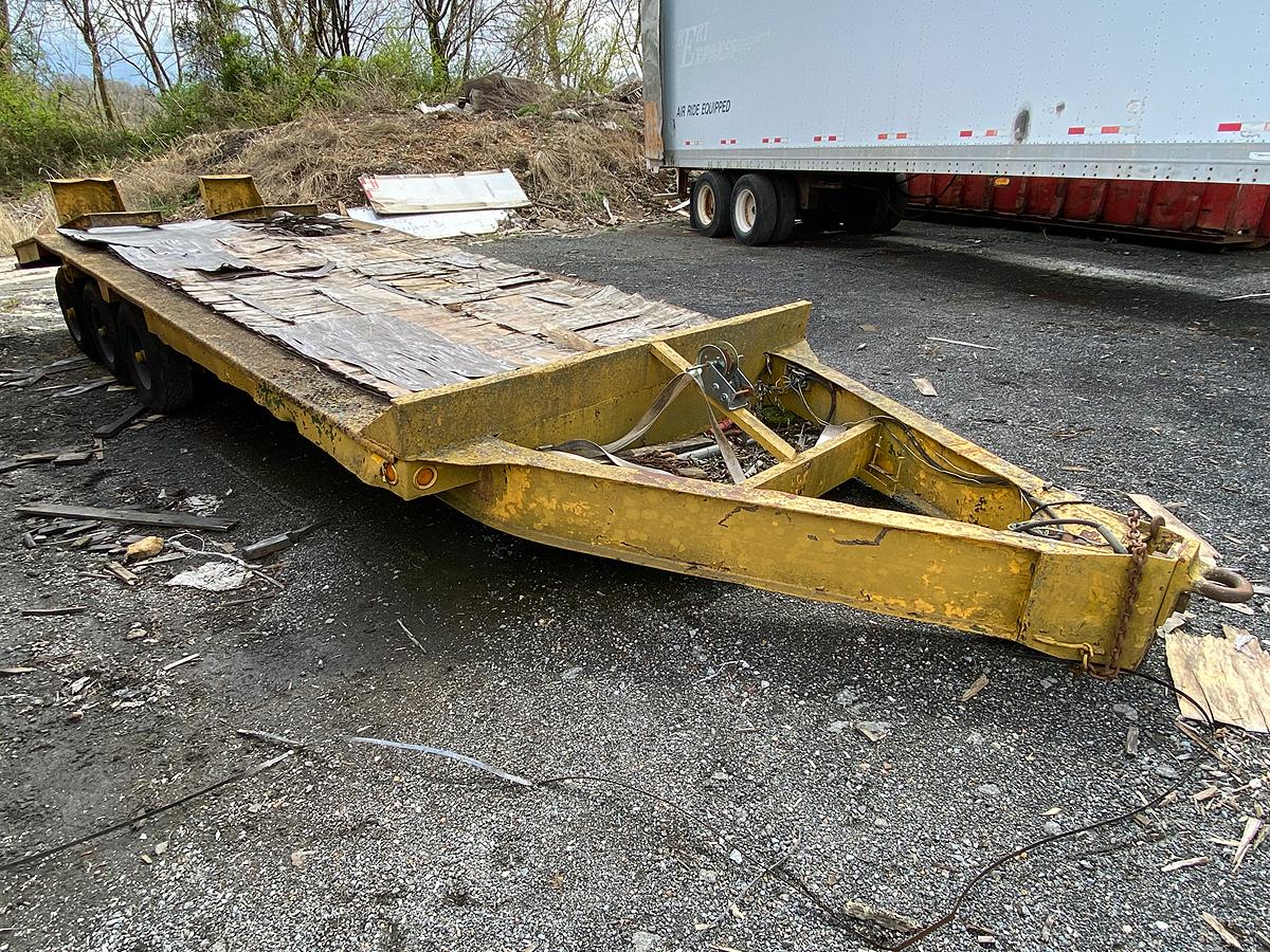 1987 Eager Beaver Model 9DOW Tri-Axle Equipment Trailer