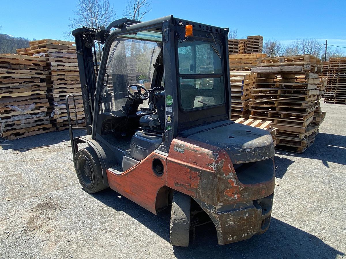 Toyota Model 8FDU30 LPG Forklift Truck