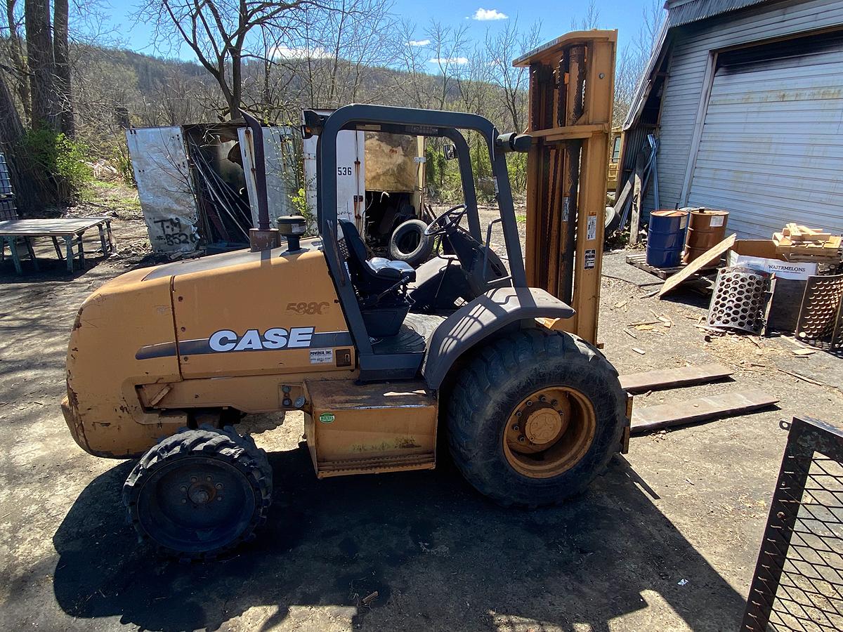 Case Model 588G Rough Terrain Forklift *