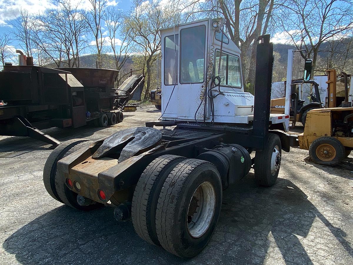 1996 Ottawa Model 30 Single Axle Yard Truck