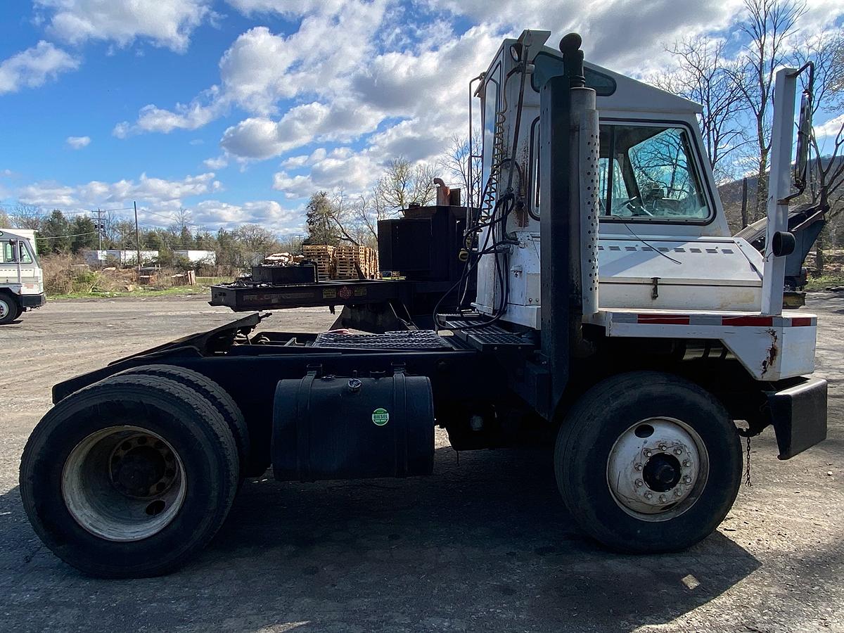 1996 Ottawa Model 30 Single Axle Yard Truck