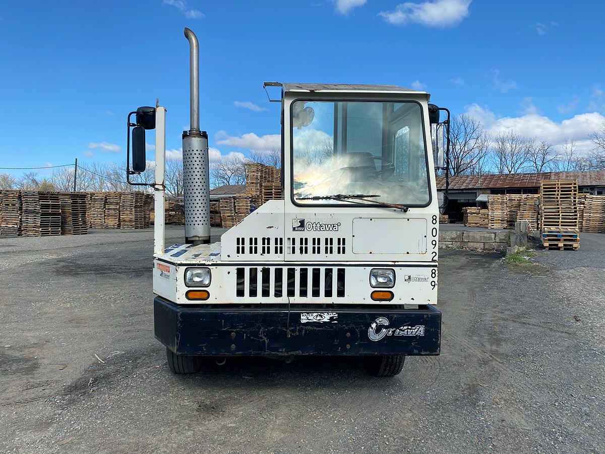 1998 Ottawa Model 30 Single Axle Yard Truck