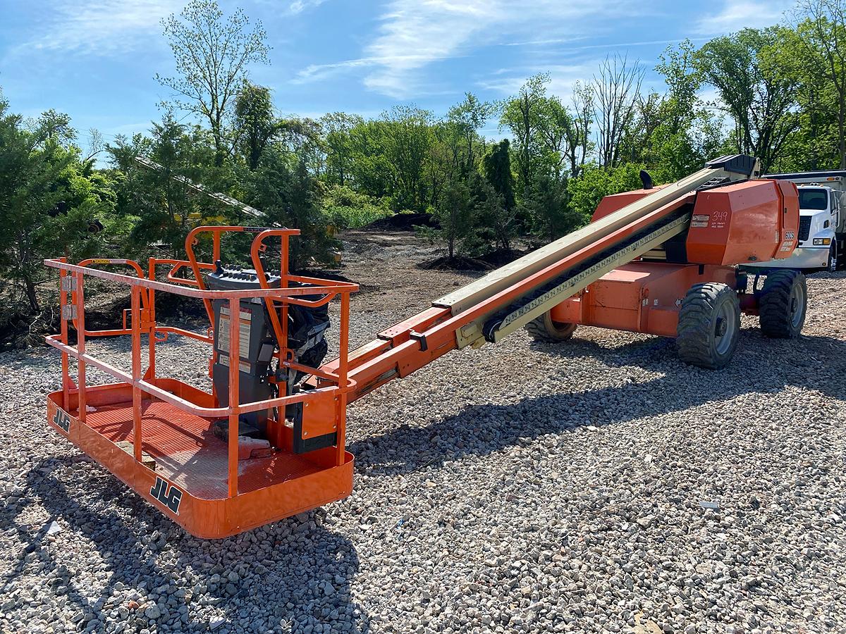 JLG 600S Telescopic Boom Lift