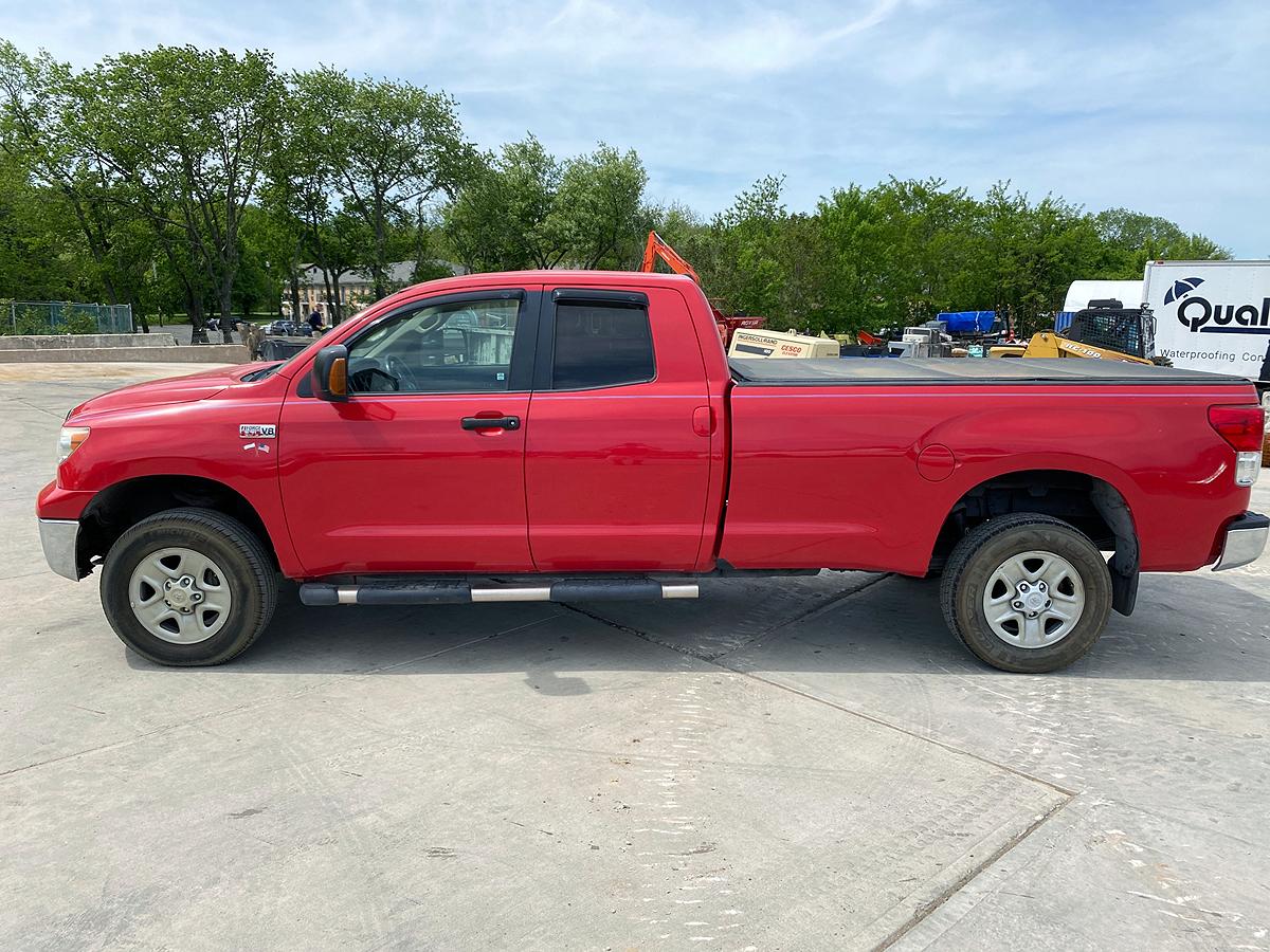 2010 Toyota Tundra Pickup Truck