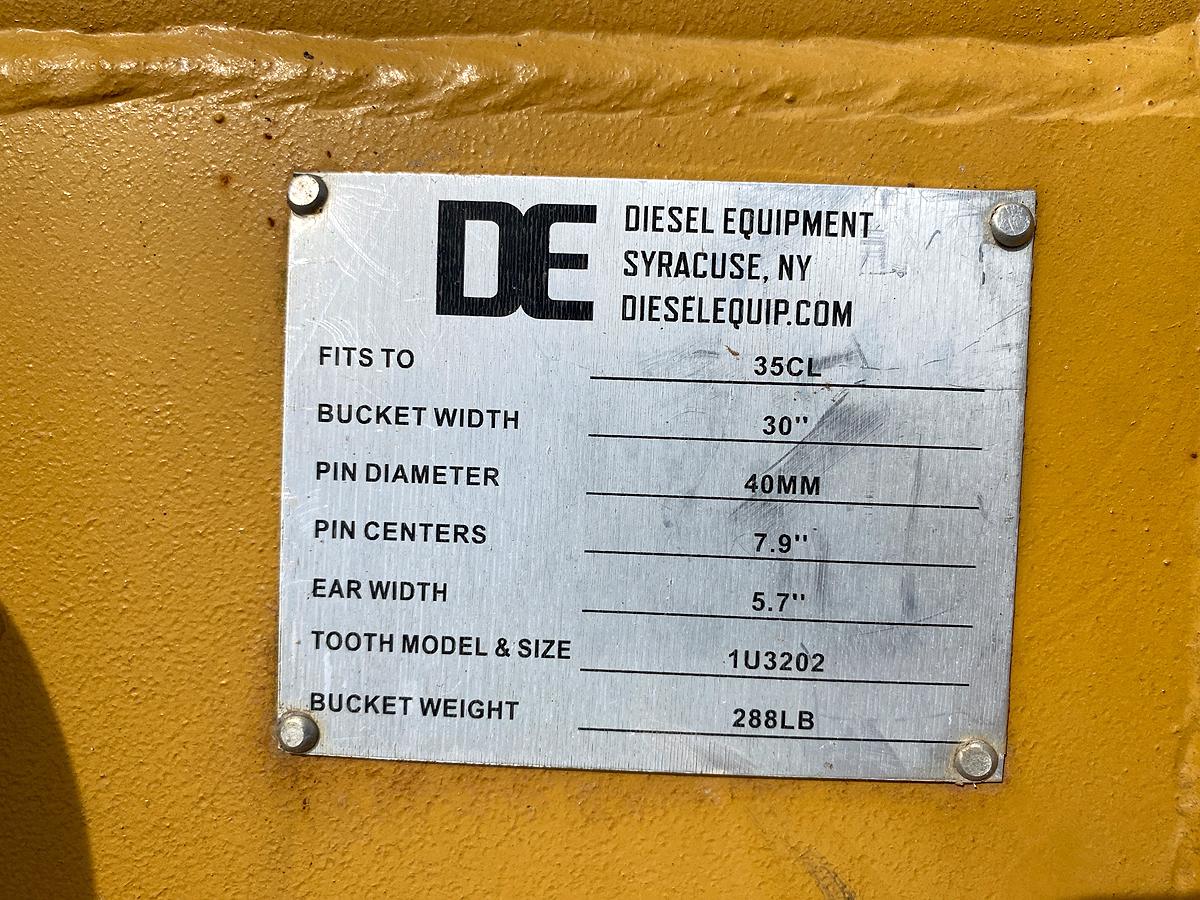 Diesel 30" 5-Tooth Bucket Attachment