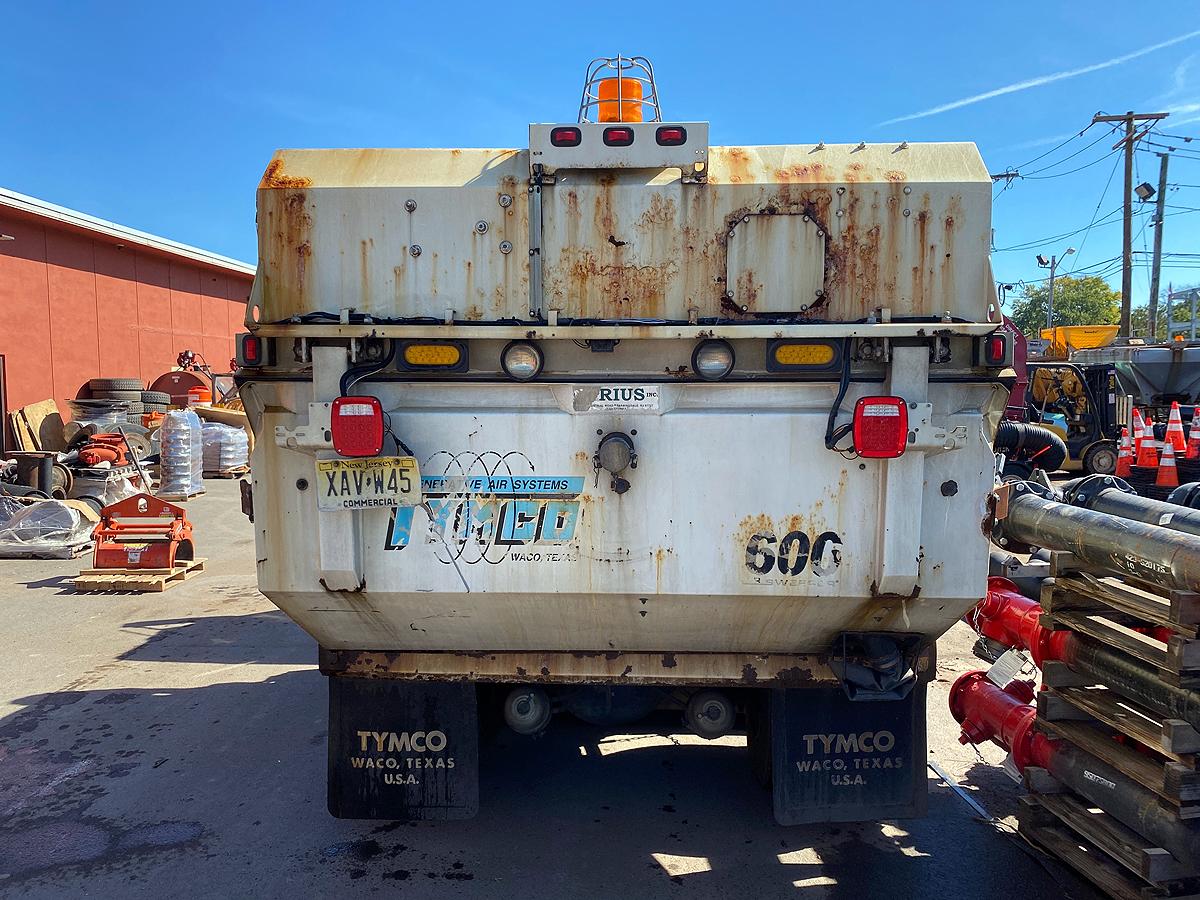 2014 Tymco 600 Sweeper Truck