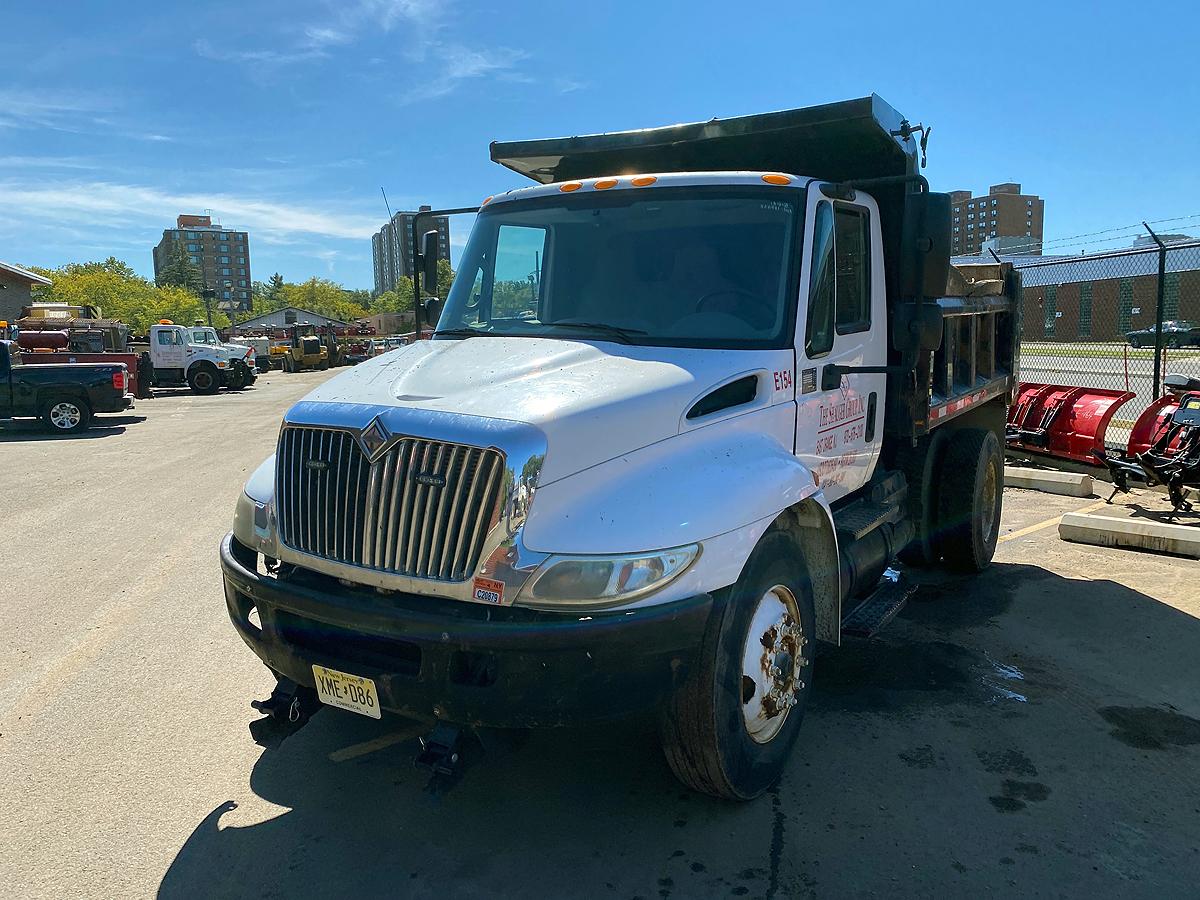 2006 International 4300 SBA 4x2 Dump Truck