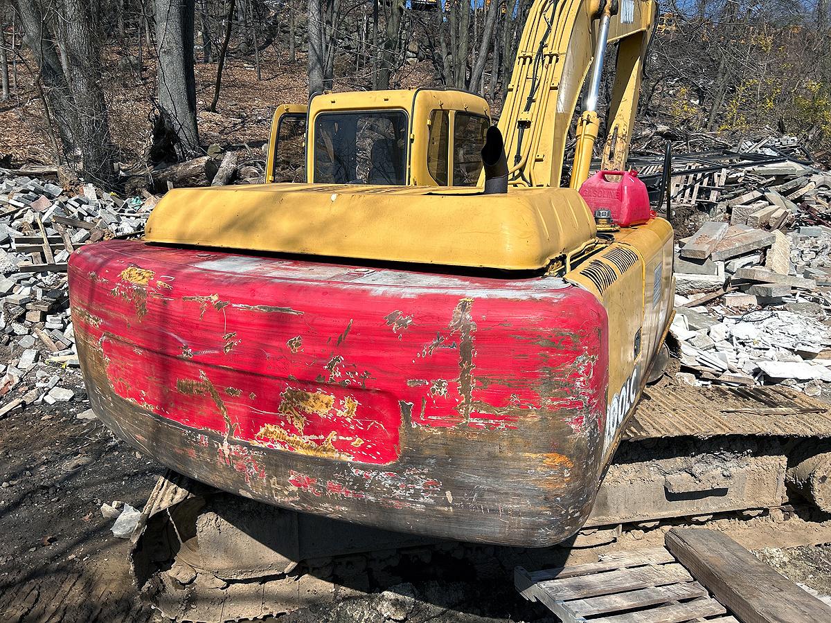 John Deere 200LC Excavator