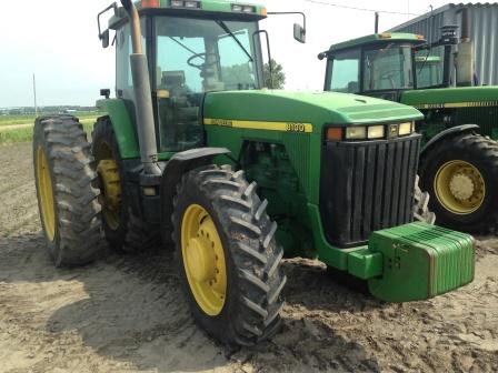 JD 8100 FWD Serial #RW8100P012624, 4 Hydraulics, Quick Hitch, Power Shift, Inside Rear Weights, Dual