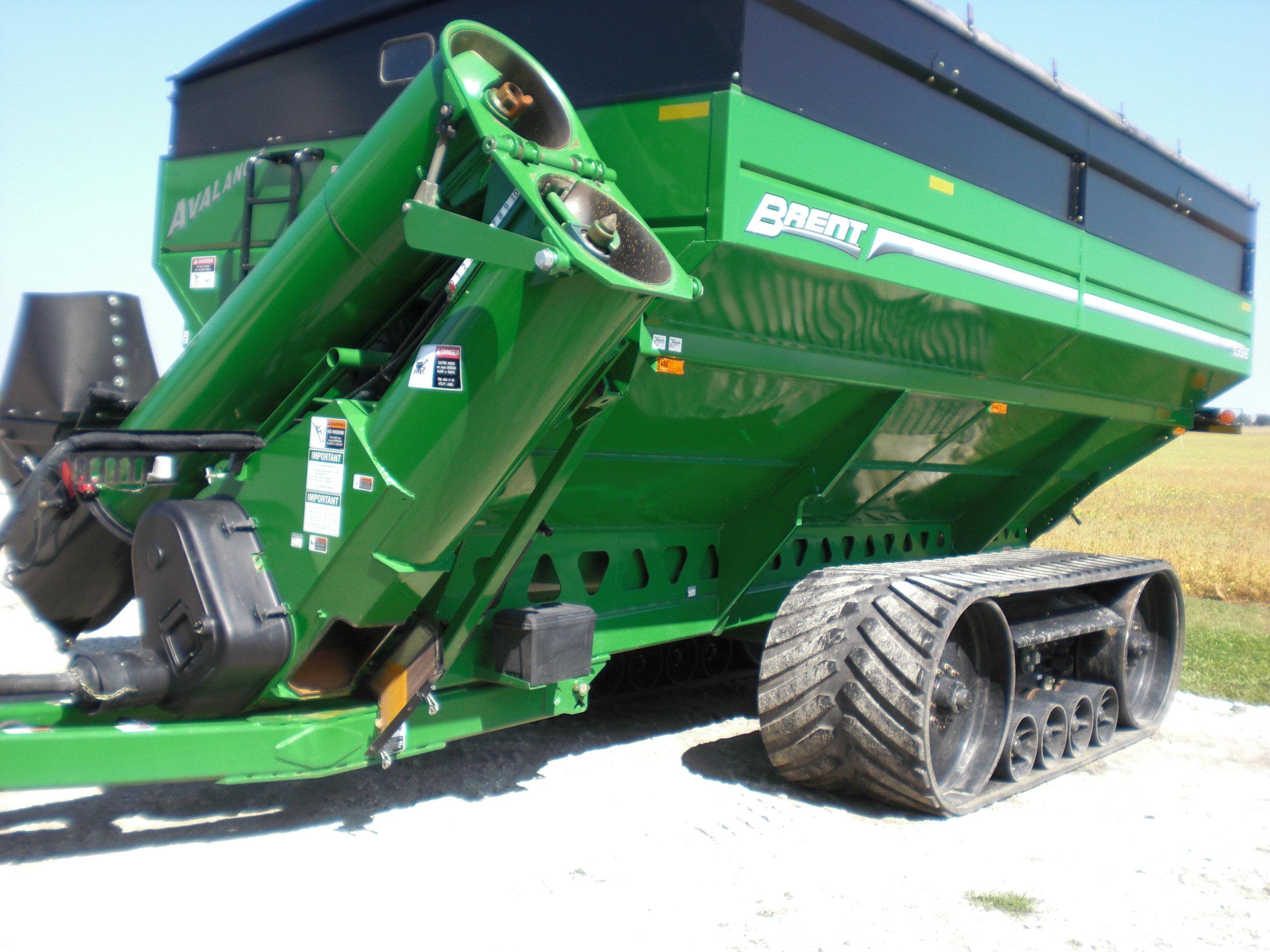 2015 Brent Avalanche 1396 grain cart