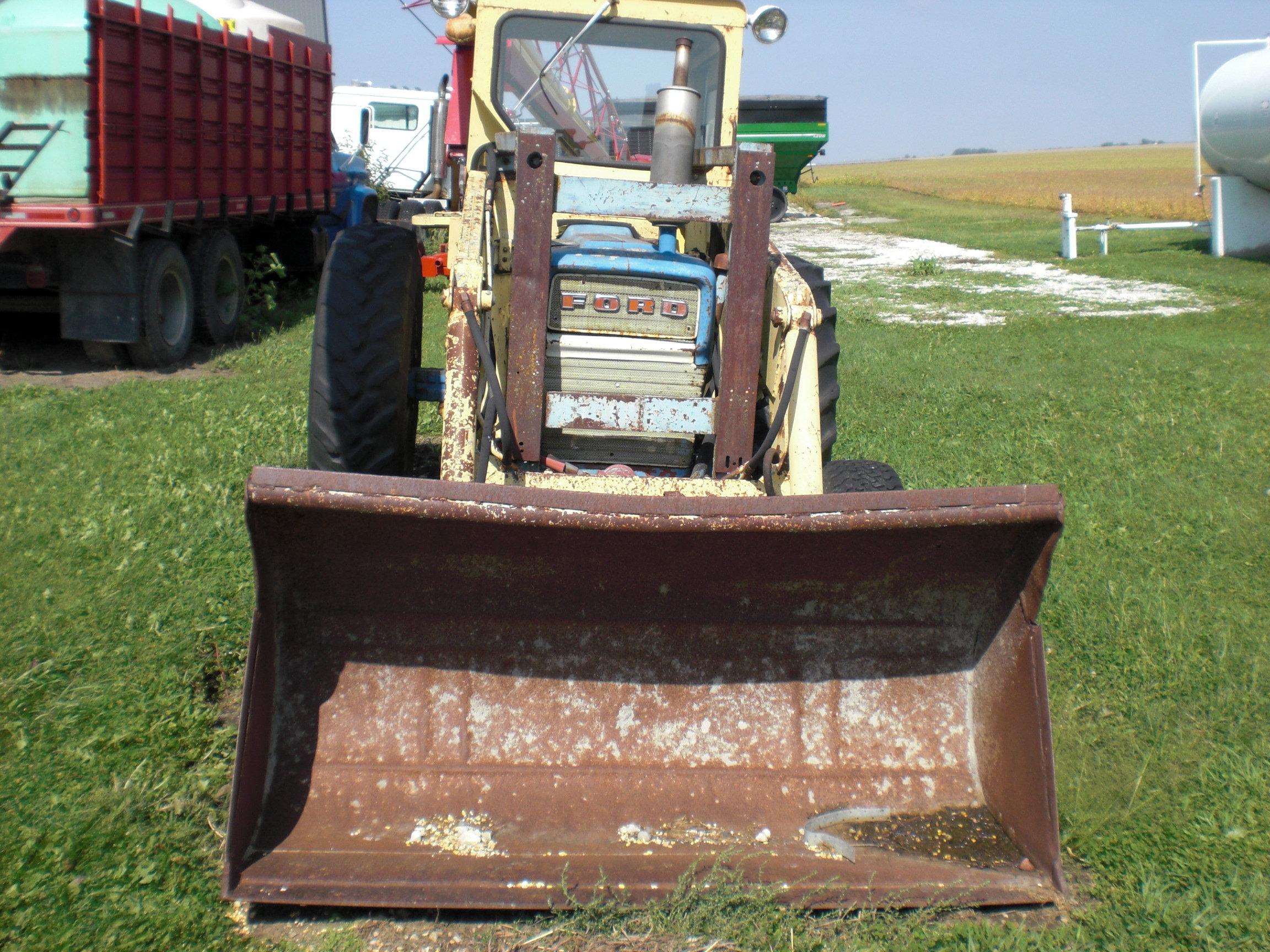 Ford 4000 w/Loader