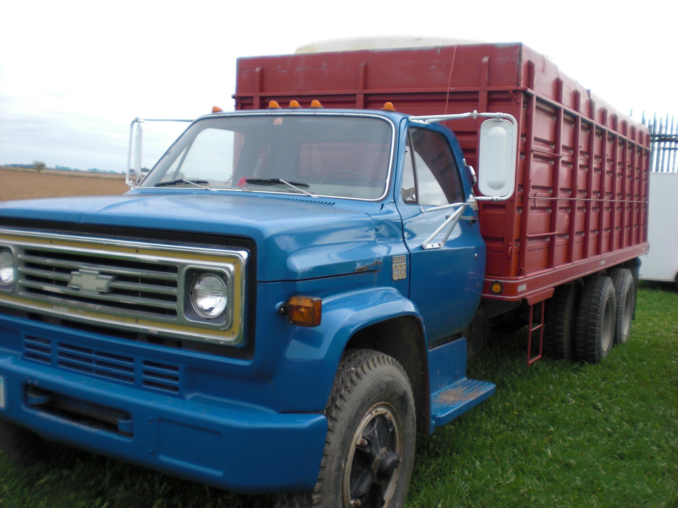 1973 Chev truck, 20' box & hoist