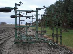 24’ JD 1100 3 pt. hyd fold field cultivator