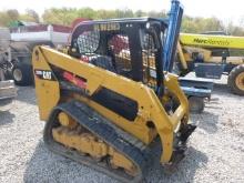 21 Cat 239D Skid Loader (QEA 5585)