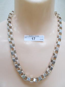 17  STERLING SILVER MADE IN ITALY NECKLACE