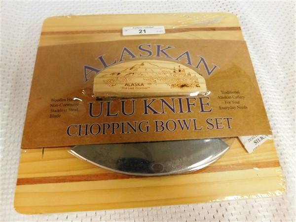 NEW IN PACKAGE ALASKAN ULU KNIFE CHOPPING BOWL SET