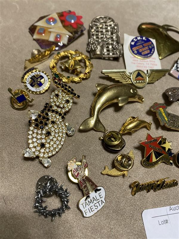 LOT OF MIXED PINS ~ JEWELRY ~ ZWOLLE TAMALE ~ MEDICAL ~ ETC