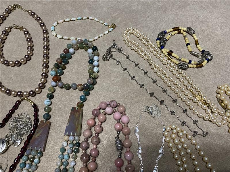 COSTUME JEWELRY LOT