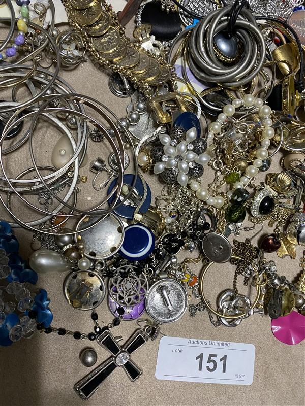 LARGE LOT MISC. COSTUME JEWELRY