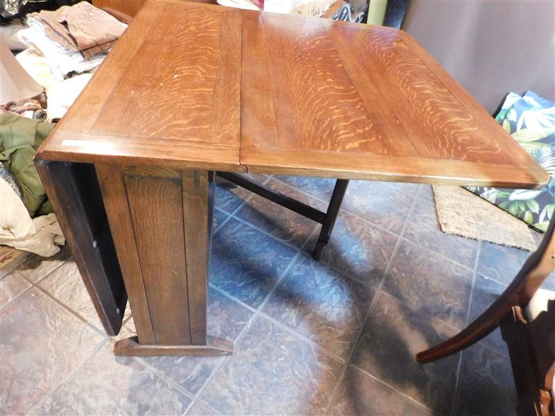 VINTAGE GALE LEG DROP LEAF TABLE - OPENED 60" x 36" - CLOSED 13.5"  x 36"