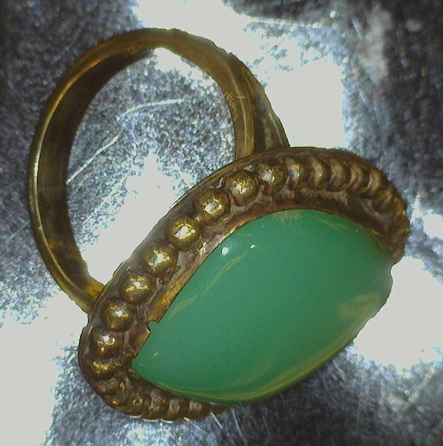 Heavy Turquoise & Sterling Silver Indian Pawn Ring.