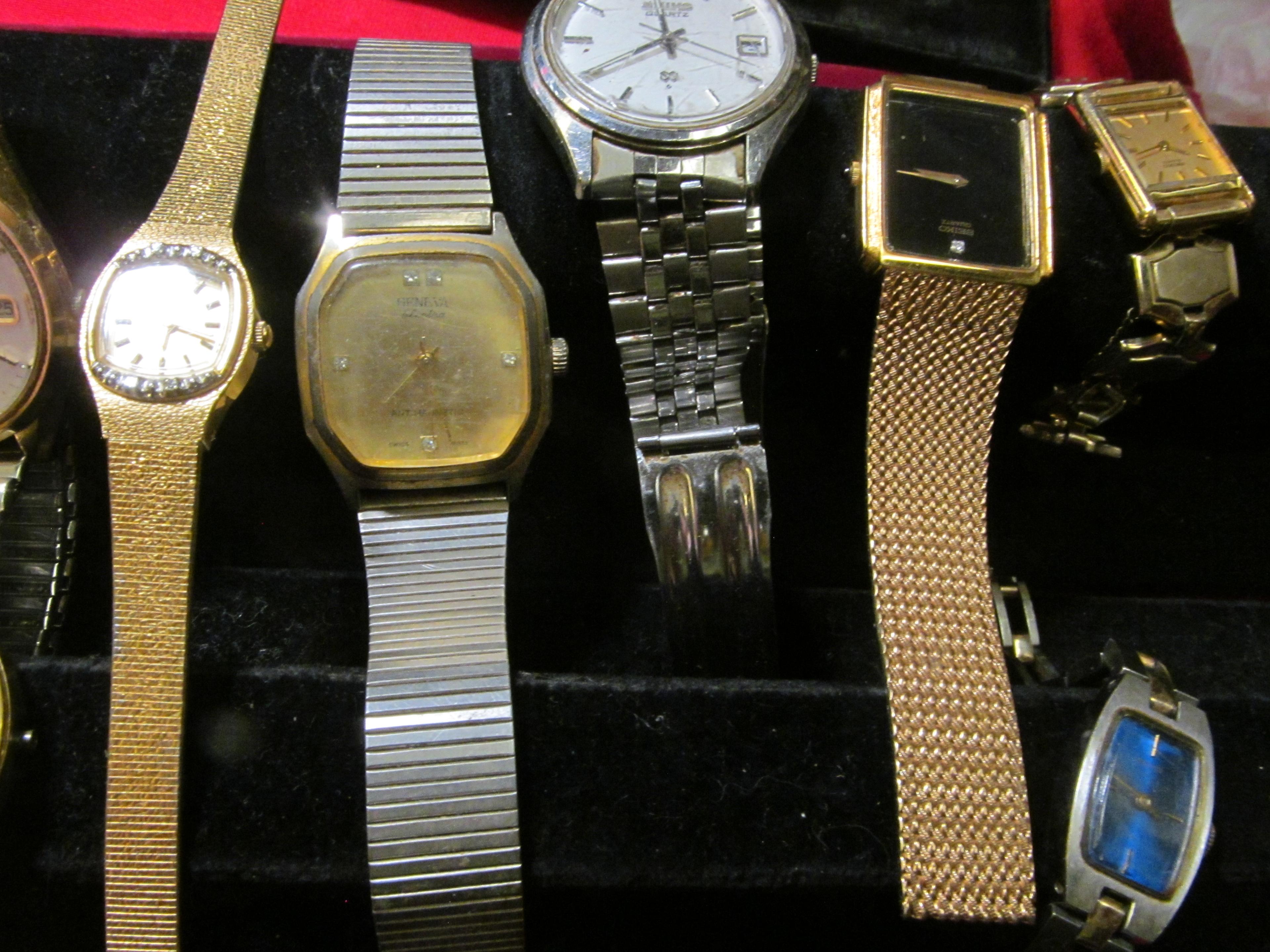 11 random watches for parts or repair, brands include Seiko, Bulova, Benrus and Hawthorne