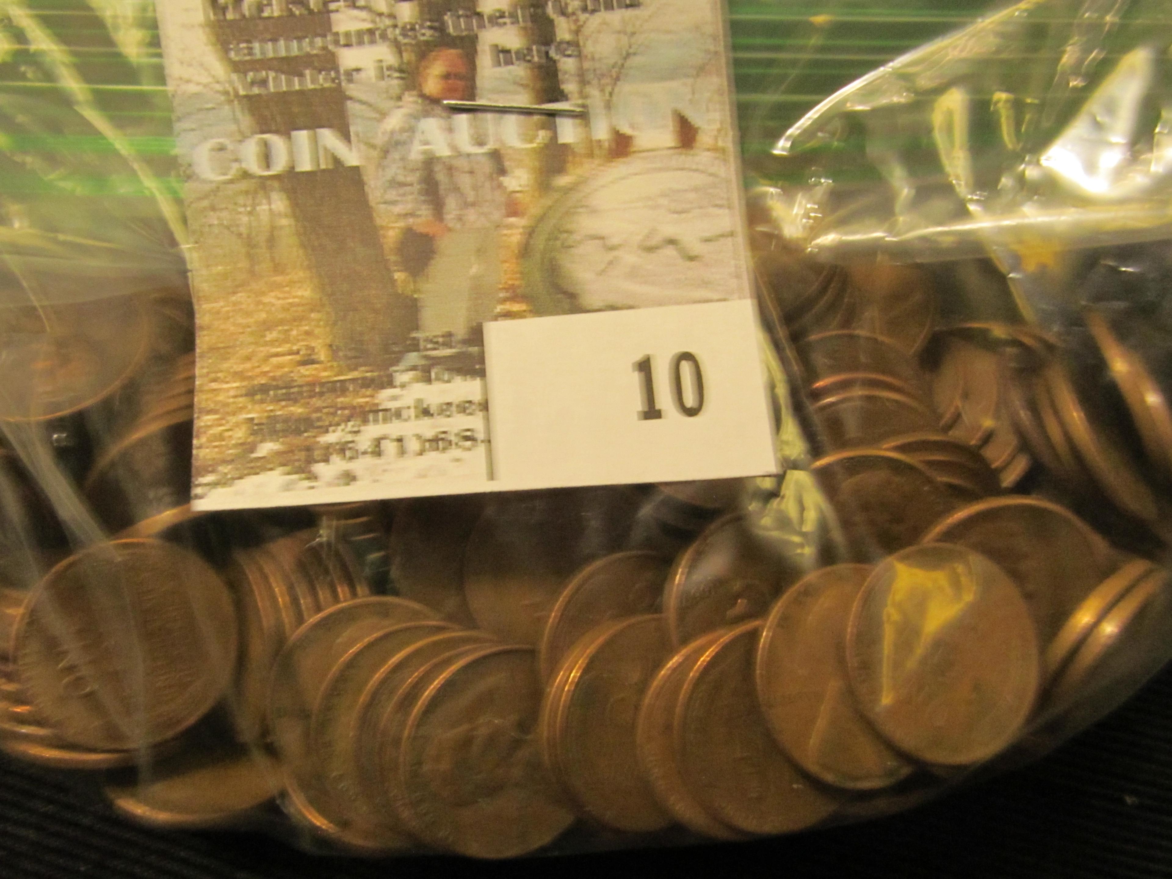 (200) Mixed date and grade Lincoln "Wheat back" Cents.