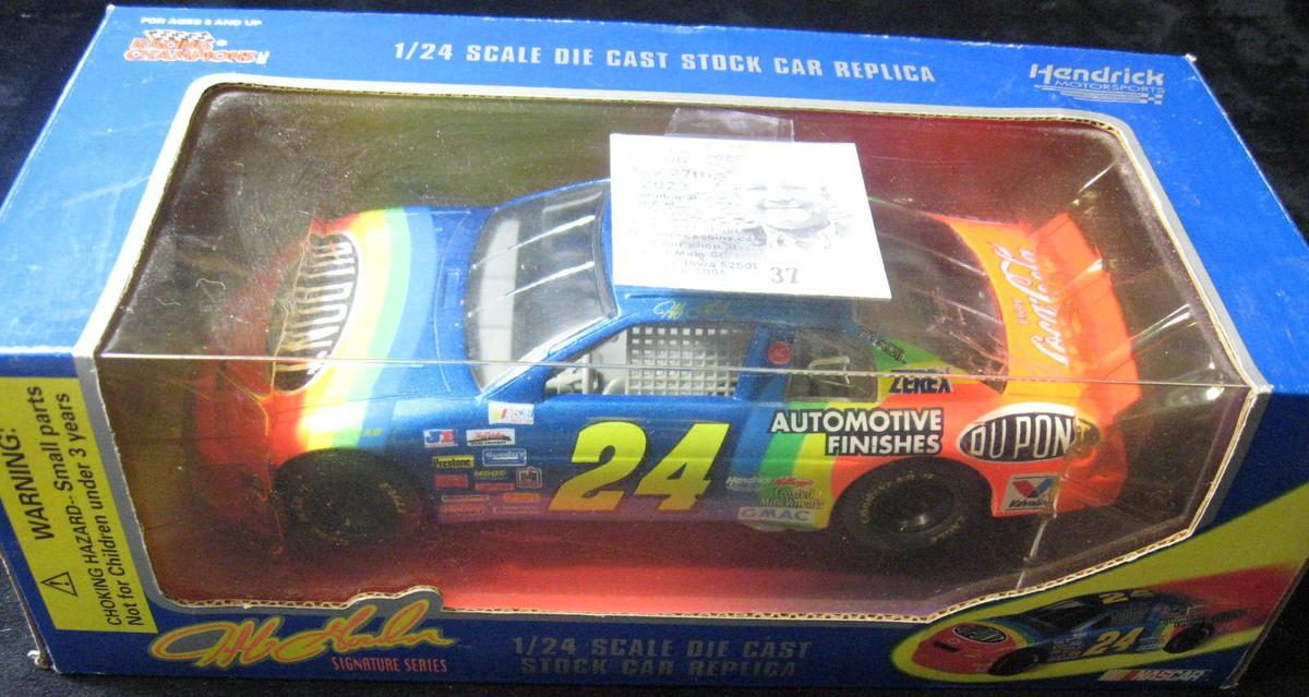 Hendrick Motorsports Jeff Gordon # 24 Signature Series 1:24 Scale Die Cast Nascar Stock Car Replica.