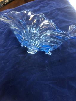 Vintage Cambridge caprice ice blue , footed bowl measures 10 inches across condition excellent