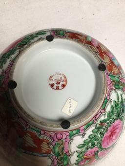 vintage large rose medallion oriental bowl excellent condition