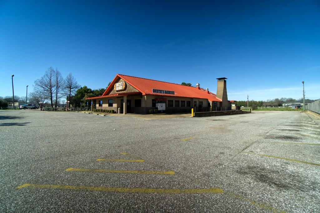 FORMER HOME OF COUNTRY'S BAR-B-Q MONTGOMERY, ALABAMA